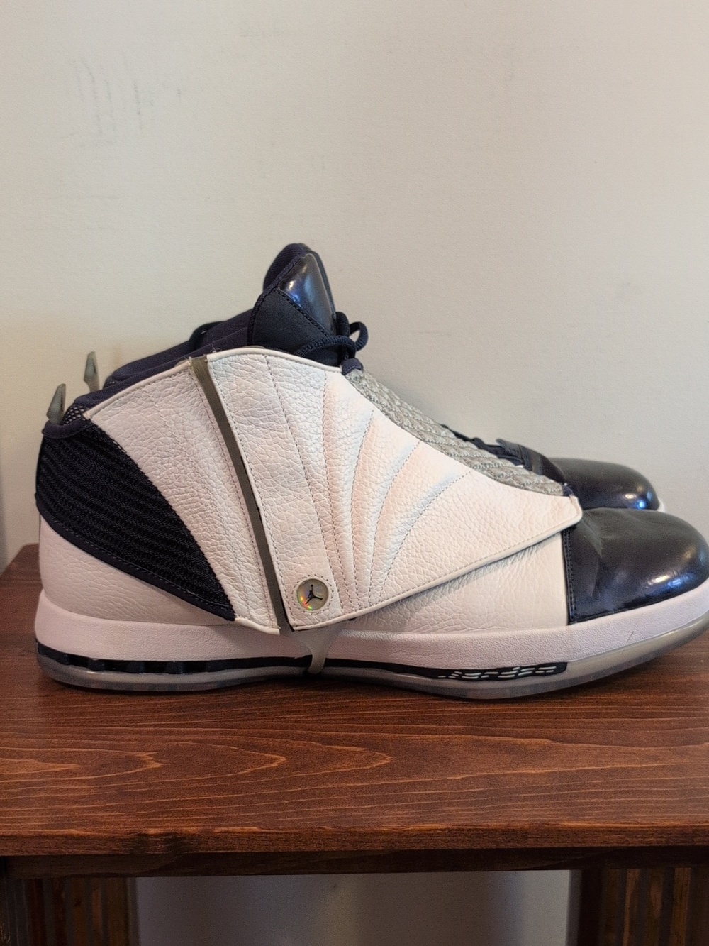 Nike Air Jordan 16 Retro XVI Midnight Blue Sz 15 Left Shroud Missing.